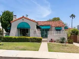 Charming Loma Portal Opportunity