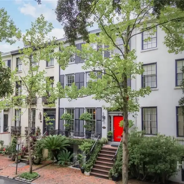 IMMACULATE CIRCA 1853 HOME