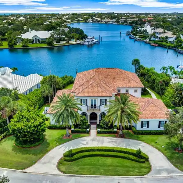 BEAUTIFUL TROPICAL-INSPIRED RIVERFRONT ESTATE