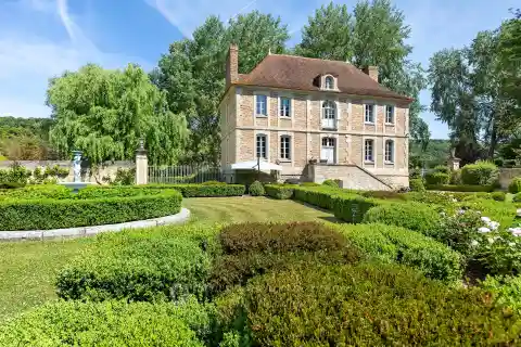 Historic Seine Estate with Stunning River Views