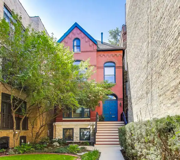 STUNNING EAST LAKEVIEW HOME