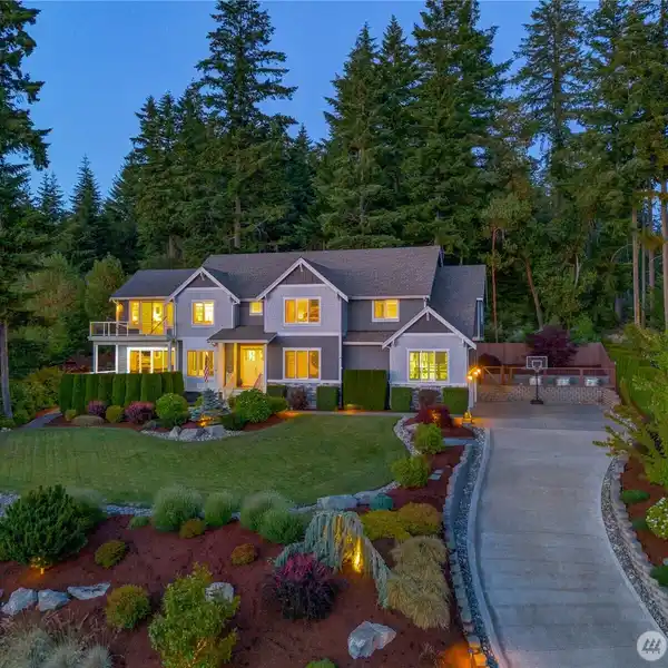 ELEVATED LIVING IN GATED HIGHLANDS AT ROSEDALE
