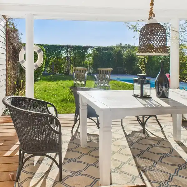 LOVELY HOME WITH SEPARATE APARTMENT