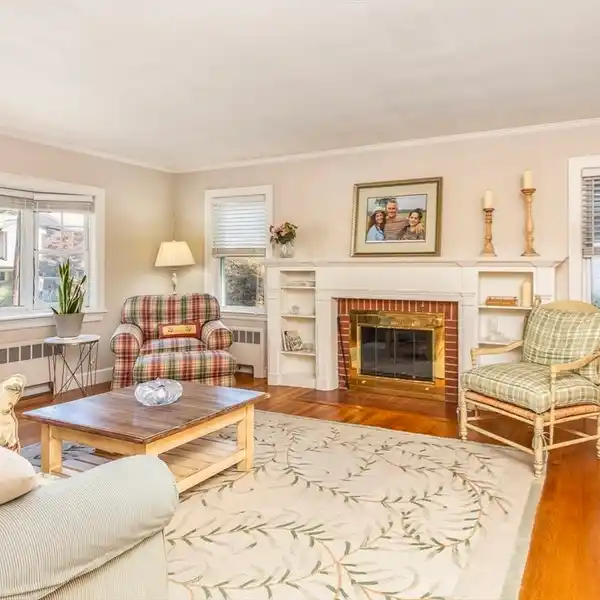 CLASSIC CAPE IN A SOUGHT-AFTER NEIGHBORHOOD