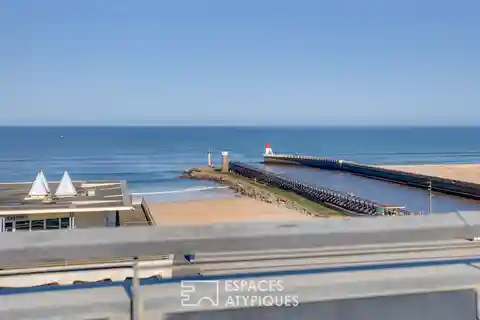 Sunlit Sophistication Overlooking Capbreton’s Beaches