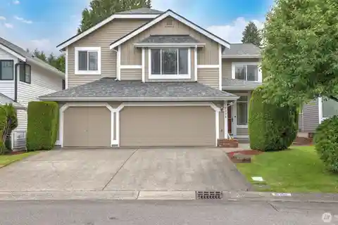 Immaculately Maintained Home in the Trails at Carriagewood