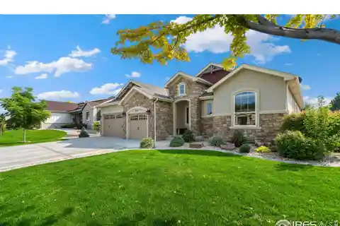 Beautifully Maintained Home in Thompson Crossing