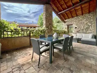 Luxe Living in Lugano's Tranquil Neighborhood