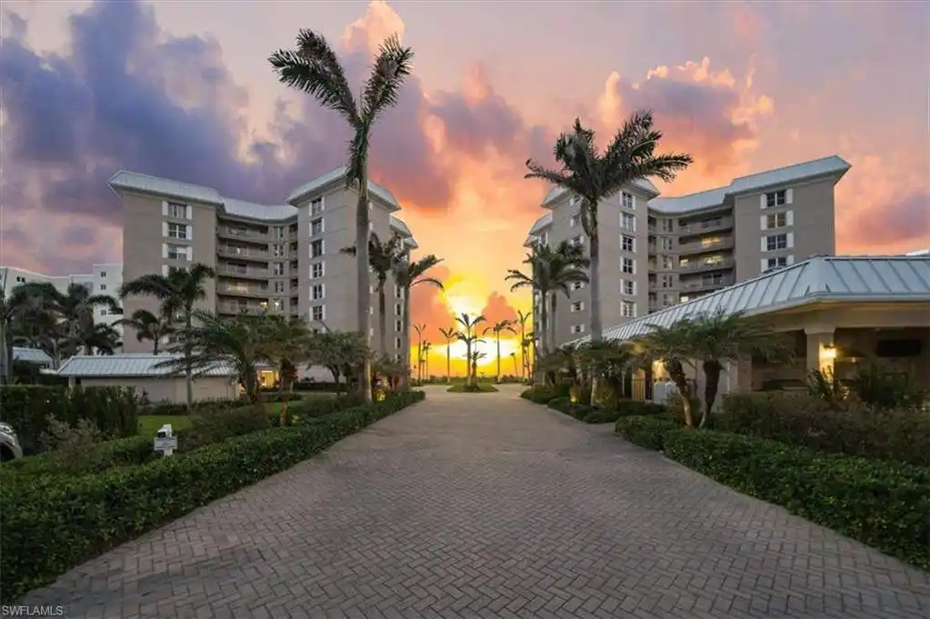 Fully Remodeled Condominium at Westgate