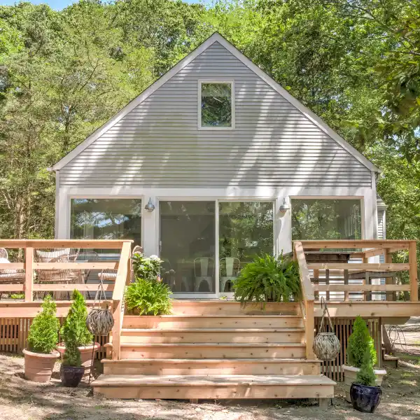 NEWLY RENOVATED BEACHY HOME