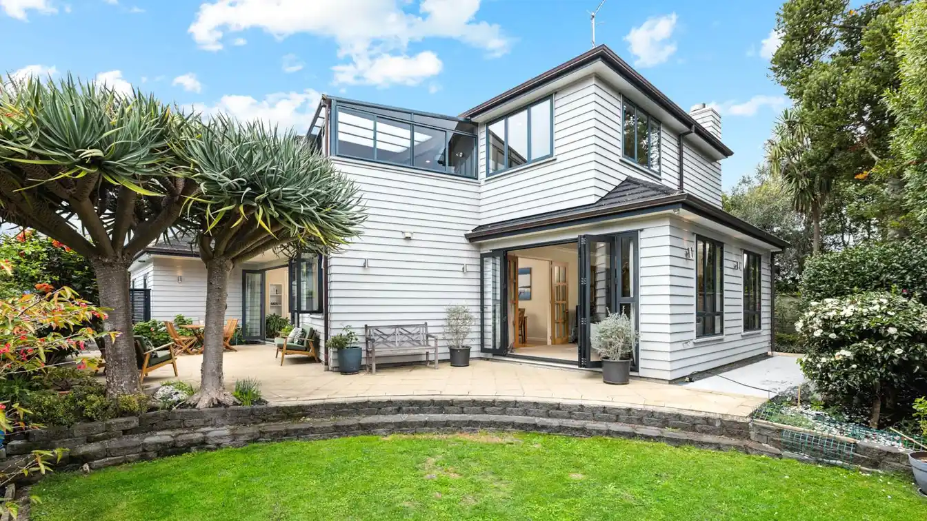 Outstanding Find in Prized Location