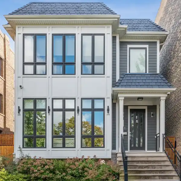 EXTRAORDINARY CUSTOM RESIDENCE