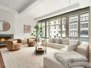 Exclusive Full-floor Residence