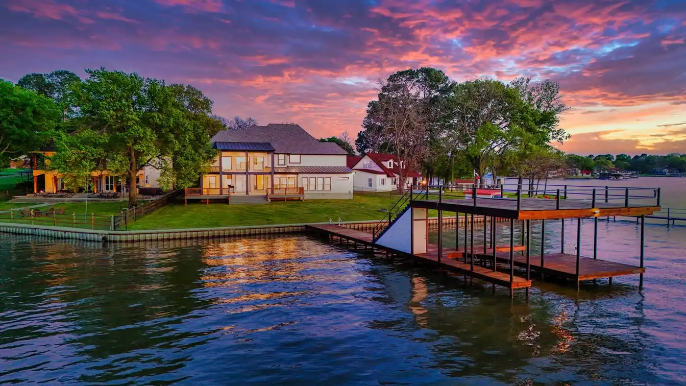 Newly Constructed Waterfront Home on Cedar Creek Lake