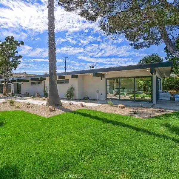 BEAUTIFULLY REMODELED HOME WITH AMAZING VIEWS