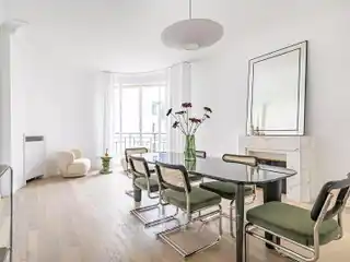 Peaceful Meticulously Renovated Apartment