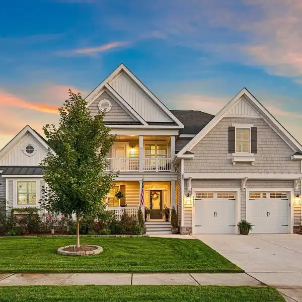 TIMELESS ARCHITECTURE WITH REFINED DETAILS