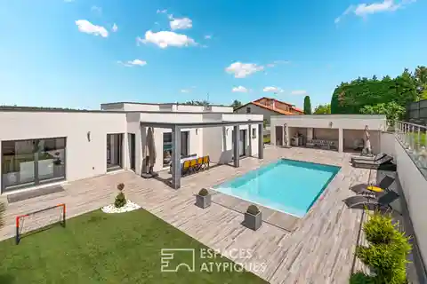 Magnificent Contemporary Villa