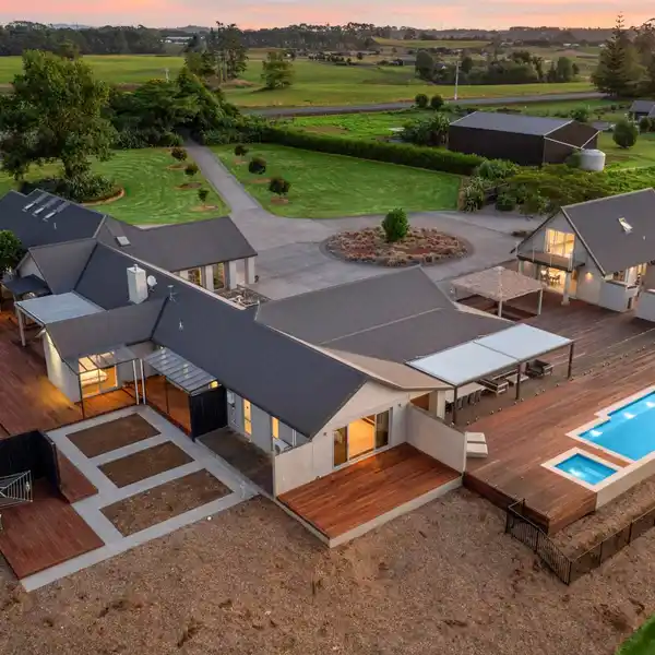 MAGNIFICENT SOLID MASONRY HOME