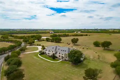 Tranquil Luxury on Nearly Four Acres