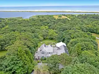 Private Pondfront Retreat
