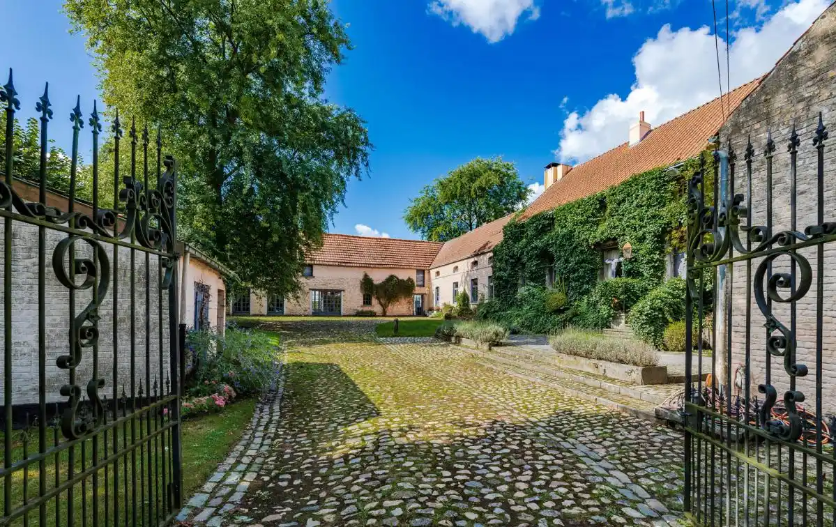 Authentic Farmhouse in the Countryside