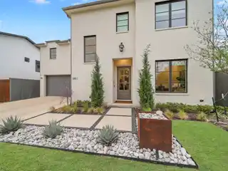 Contemporary Private Oasis