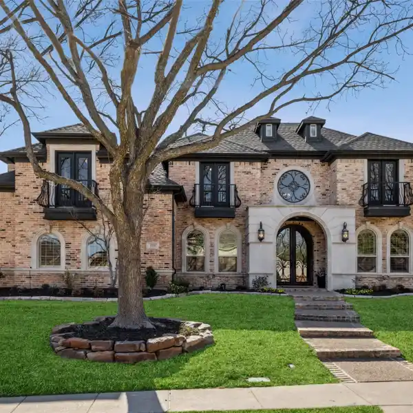 LUXURY LIVING IN PRESTIGIOUS WELLINGTON POINT