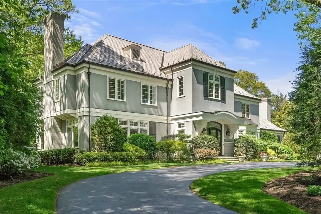Stately and Stylish Colonial in Peirce Estates