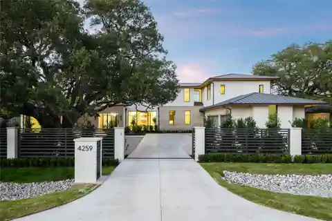 Modern Estate with Unrivaled Architectural Grandeur