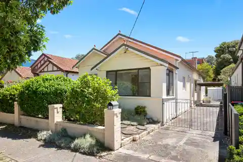 Coastal Bungalow with Endless Personalization Potential