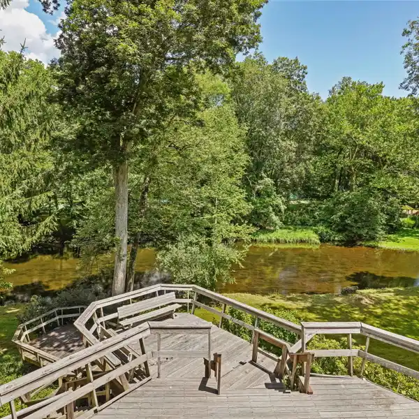 IDYLLIC RIVERFRONT PROPERTY IN LOWER WESTON