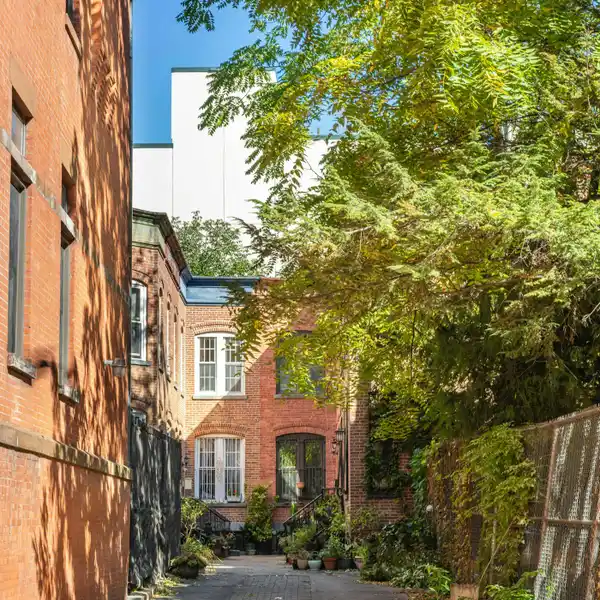 A TRUE UPPER MANHATTAN GEM