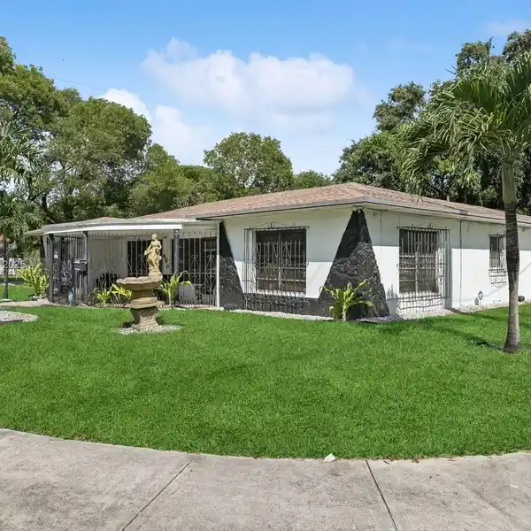 DREAM HOME IN THE HEART OF MIAMI'S LITTLE RIVER