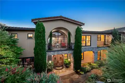 Exquisite View Estate