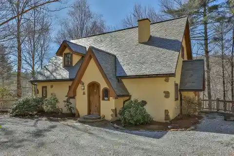 Charming Storybook Cabin in the Woods