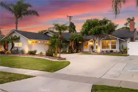 Luxury Rossmoor Oasis with Pool, Casita & Rv Parking