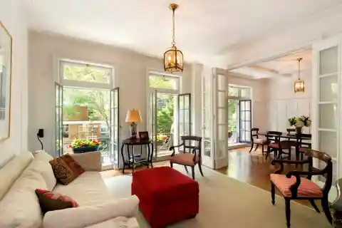 Perfectly Restored 1900s Detail with Beautiful Modern Finishes