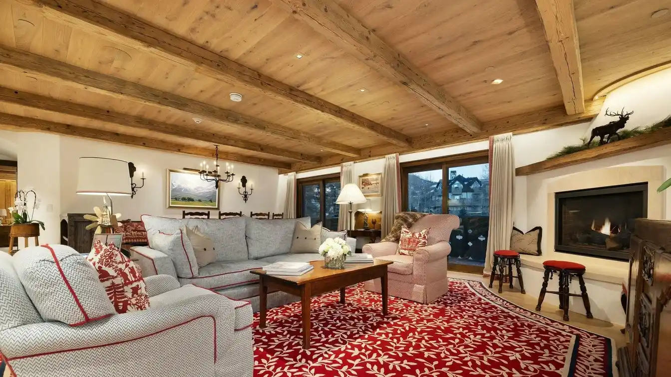 Magnificent Totally Renovated Property in Villa Cortina