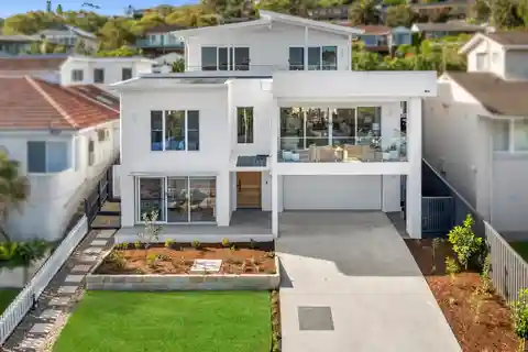 Brand-New Wattle Court Home