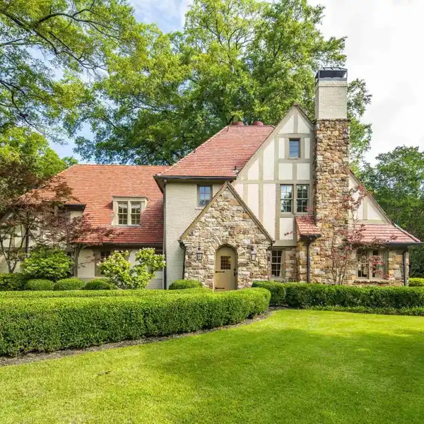 MAGICAL ENGLISH TUDOR