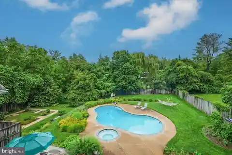 Elegant Living with Expansive Outdoor Entertaining