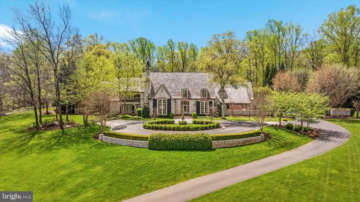 Meticulous Craftsmanship Meets Resort-inspired Living