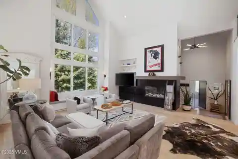 Modern Luxury Meets Mountain Living