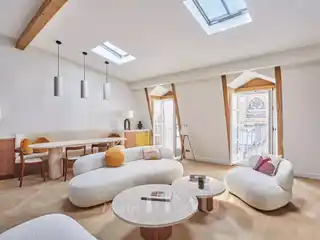 Magnificent Top-Floor Apartment