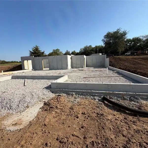 NEW AWARD-WINNING HOME WITH STUNNING POND VIEWS