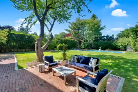 This Classic Treasure Is the Perfect Private Oasis