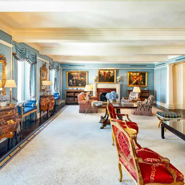 RENOVATED PRE-WAR FULL FLOOR