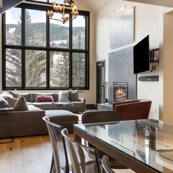 HIGHLANDS LODGE RENOVATED PENTHOUSE