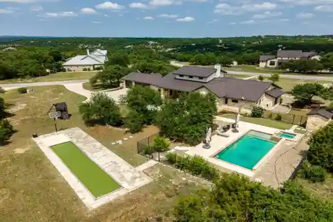 One-story Texas Limestone Home in Vineyard